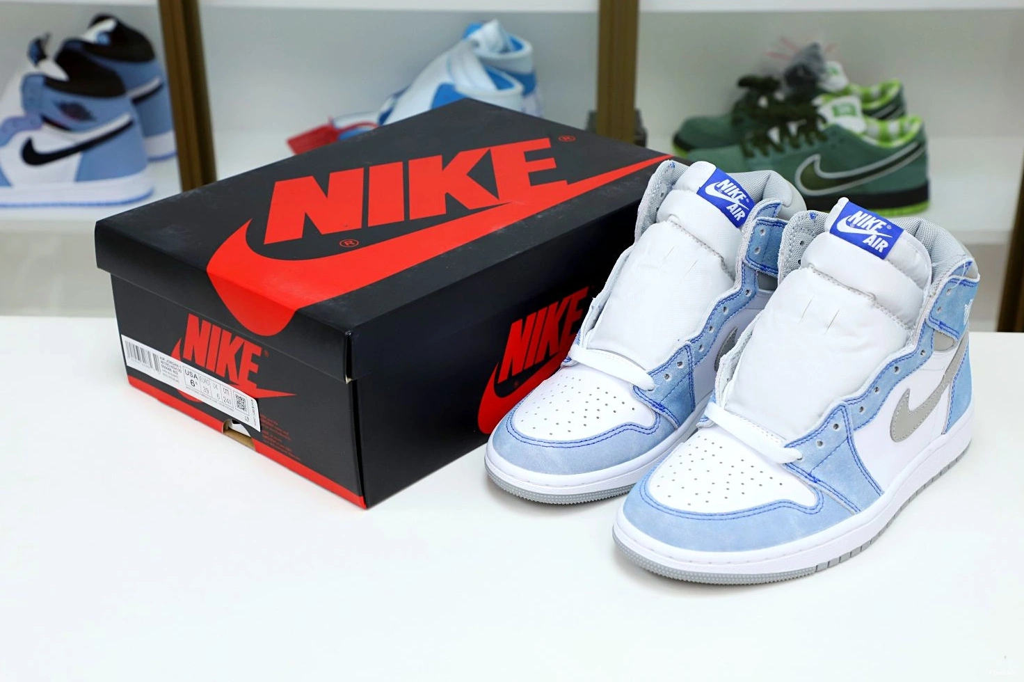 'HYPER RETRO 1 AIR JORDAN HIGH OG ROYAL' 1226